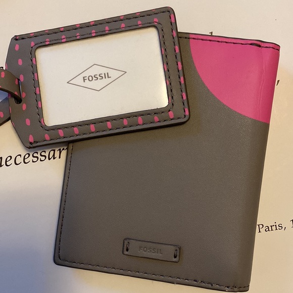 Fossil Passport Wallet Set (BR2) - Picture 8 of 9